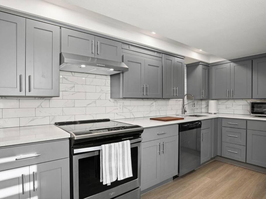 Elegant Richmond Gem Nestled Up To Hawthorne Blvd. Apartamento Portland Exterior foto